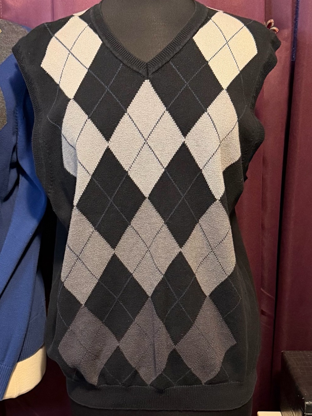 Van Heusen Argyle V Neck Cotton Pullover Sweater Vest Top Black And Gray